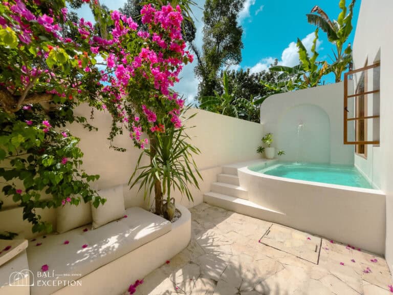 CONTEMPORARY 2 BEDROOM VILLA FOR SALE LEASEHOLD IN TUMBAK BAYUH PERERENAN - BE-341 (1)