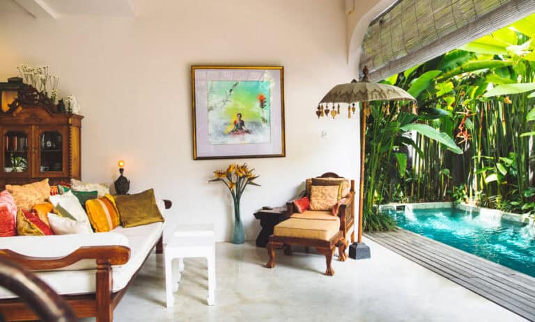 MODERN TROPICAL BALINESE STYLE 1-BEDROOM VILLA FOR SALE LEASEHOLD IN SEMINYAK BE-1272 (1)