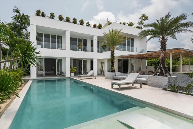 beautiful and luxury villa for sale freehold in bukit uluwatu be 1913 new (10) 1765333871329 283581534