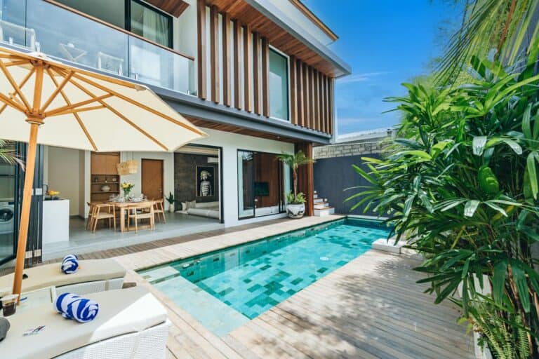 MODERN TROPICAL 3 BEDROOMS FOR SALE LEASEHOLD IN CANGGU BE-1867 (105)