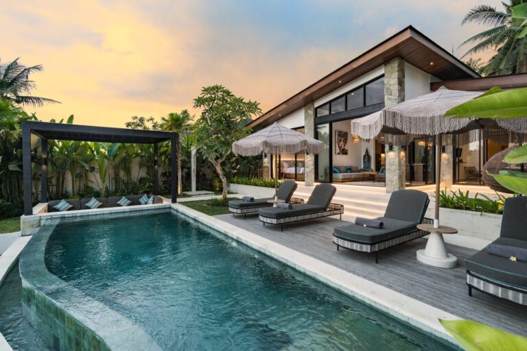 MODERN TROPICAL STYLE 2 BEDROOM FOR SALE FREEHOLD IN UBUD BE-2037 (12)