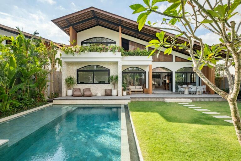 BE-2343 : villa de 4 chambres à vendre à Berawa, Canggu